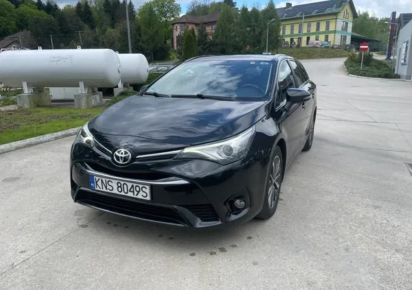 małopolskie Toyota Avensis cena 47900 przebieg: 170000, rok produkcji 2016 z Strzyżów